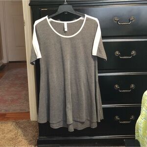 LuLaRoe Perfect T